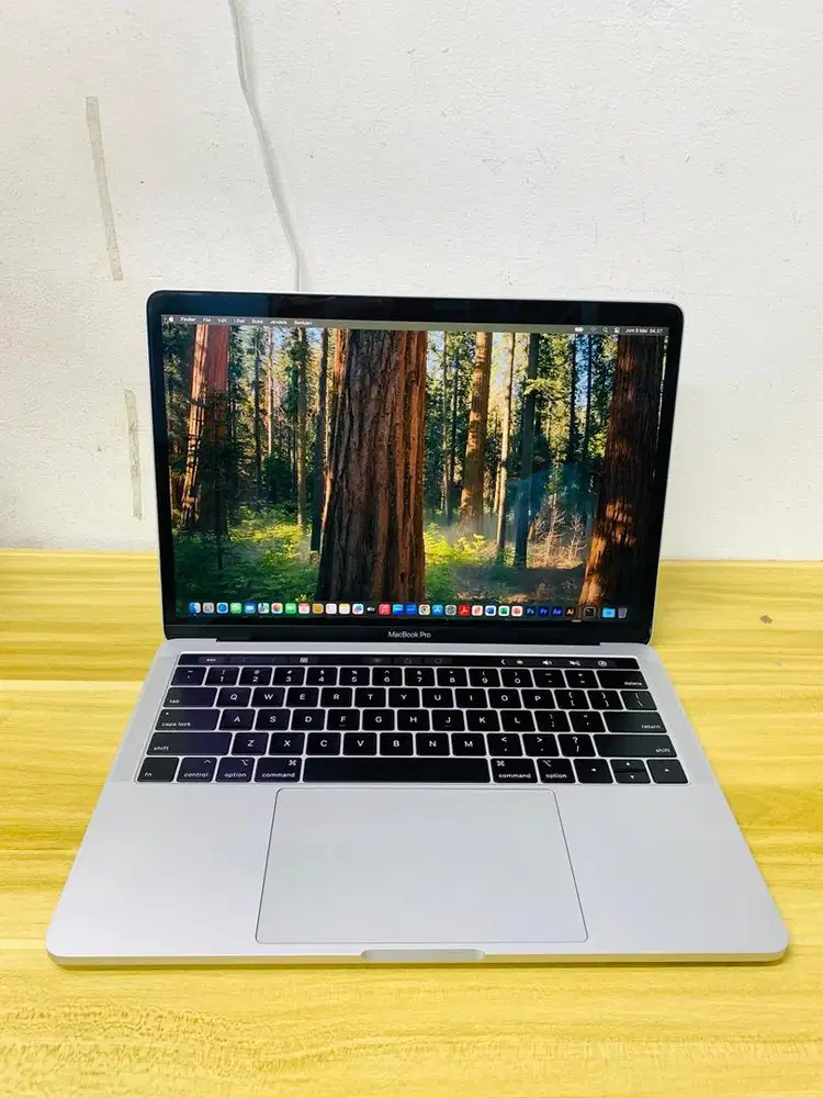 MACBOOK PRO 2019 TOUCHBAR