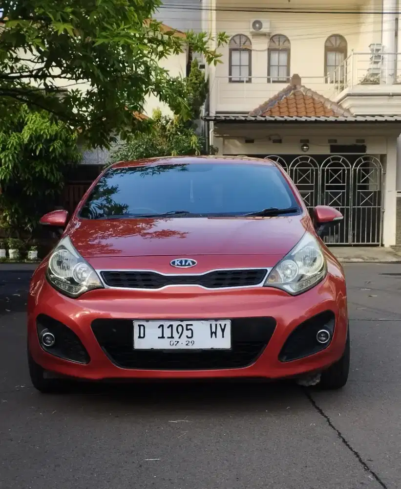 KIA Rio 1.4 SE manual 2013.