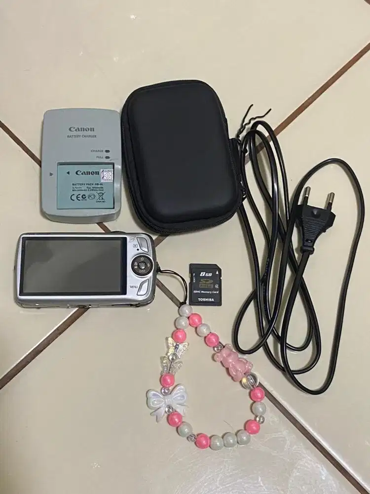 Digital camera canon ixus 200 I5