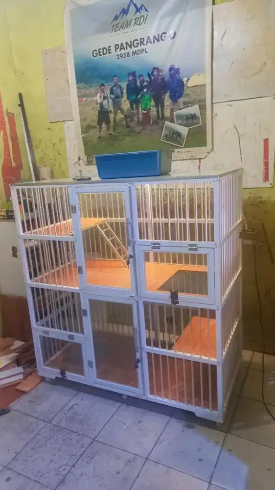 Kandang Kucing 2 Pintu Lebih Besar + Lampu LED