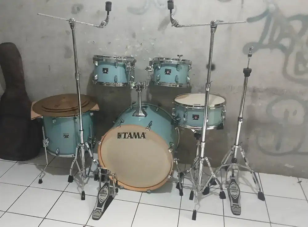 DICARI ALAT MUSIK BAND & SOUND SYSTEM