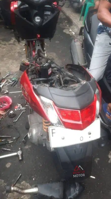 BENGKEL MOTOR PANGGILAN DI JAKARTA DEPOK TANGERANG HONDA YAMAHA SUZUKI