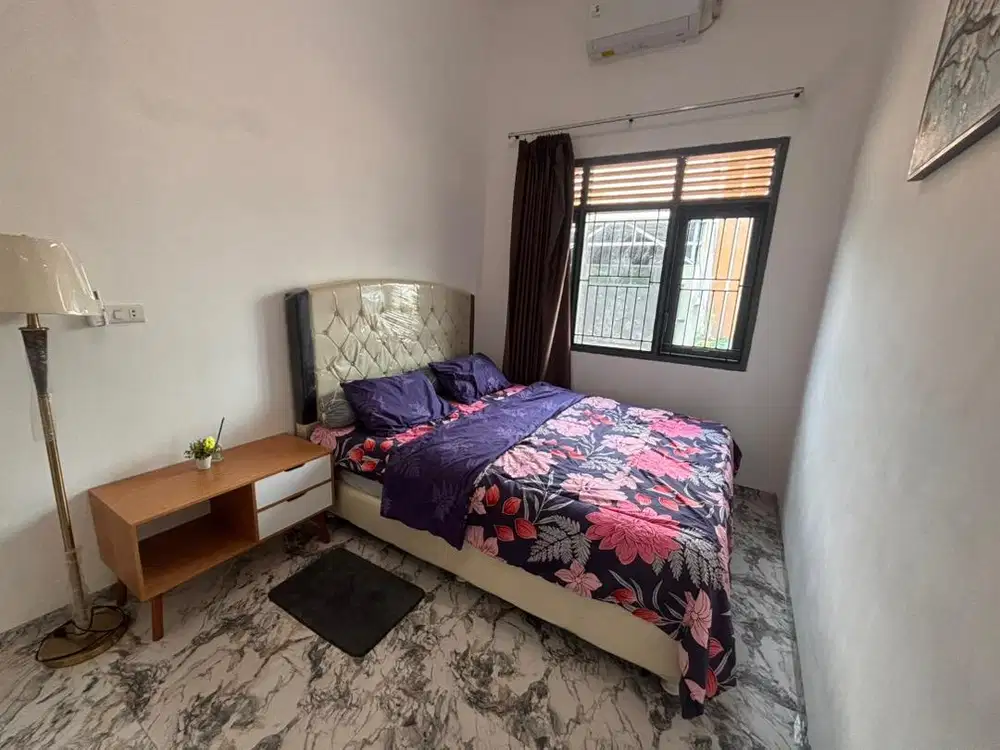 Rumah aesthetic di sewa, di tanjung seneng