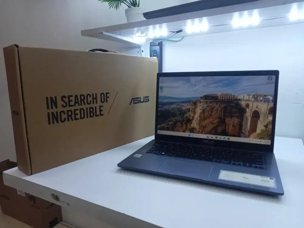 Asus vivobook A416J
  core i3 1005G1
ram 4GB/256GB