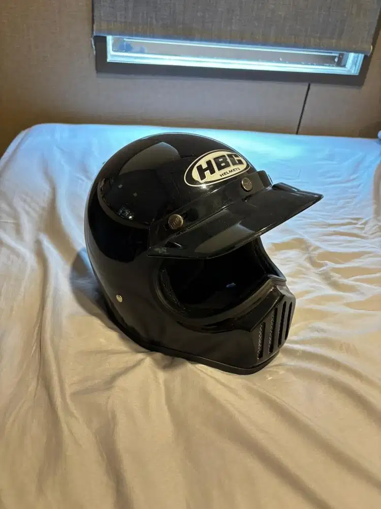 HBC Helm Cakil Pet Solid - Hitam Glossy