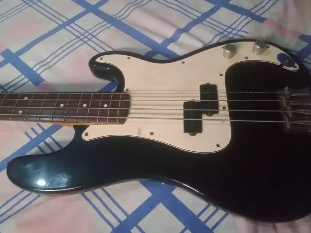 Fender Bass Precision Japan 1994