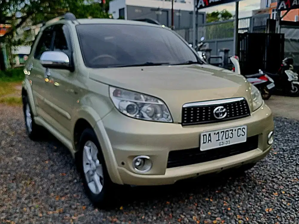 Toyota Rush S Manual 2011 Orisinil terawat.Cash/Kredit
