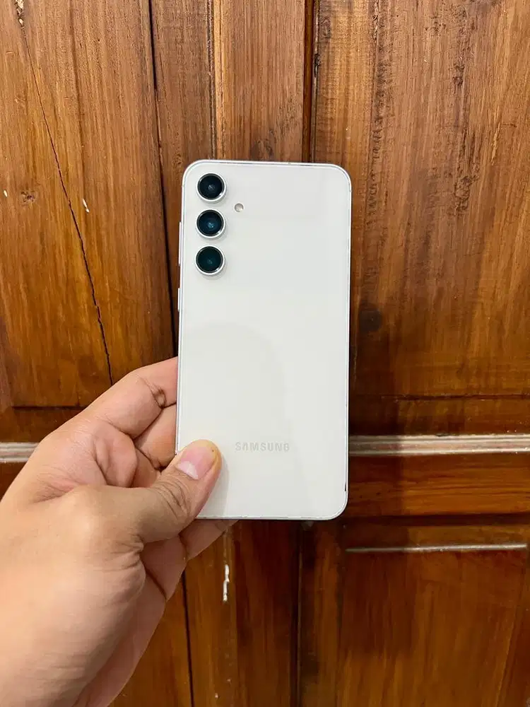 Samsung S23 FE 5G 8/256gb SEIN