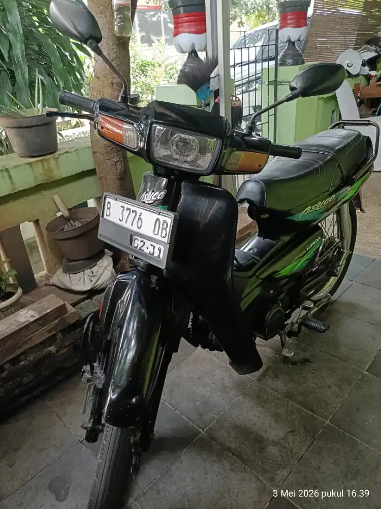 honda grand hitam