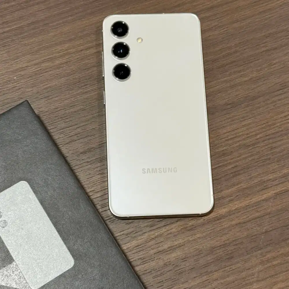 Samsung S24 256GB [ White ] Garansi Resmi Sein.