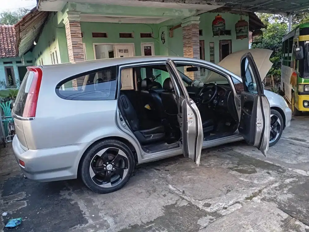 Honda Stream 2002