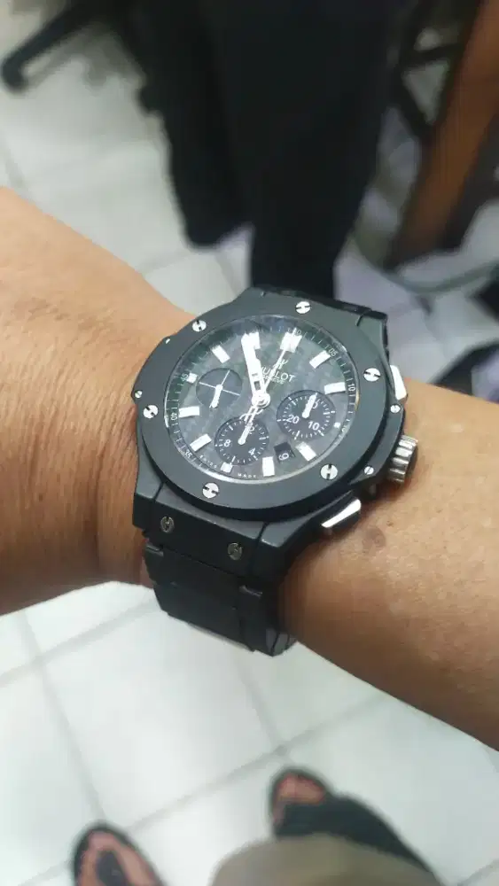 Jam tangan Hublot automatic