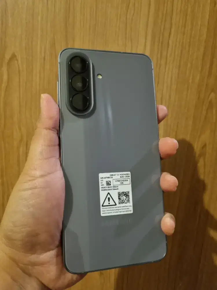 Samsung seri A terbaru A57 Grey 8/128 like New