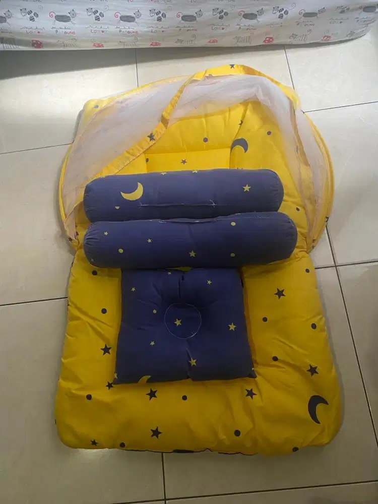 Kasur kelambu bayi dan bantal