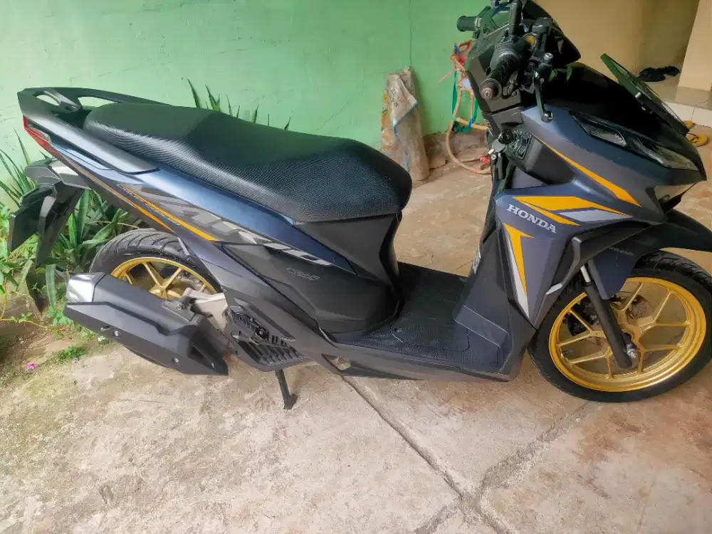 Honda Vario 125 ISS blue matte