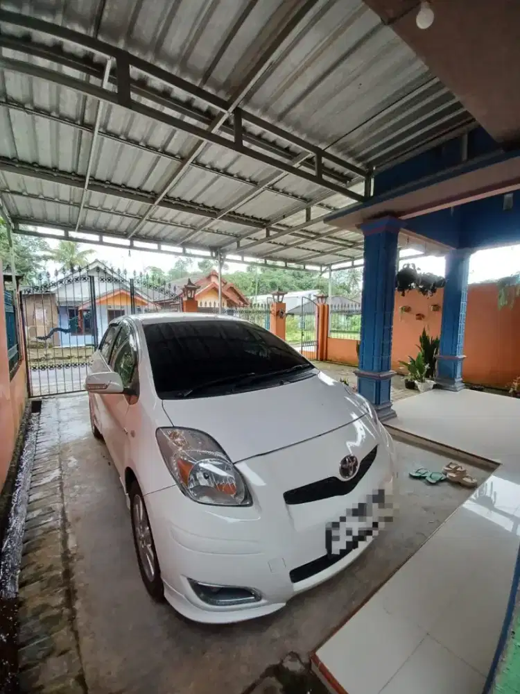 Dijual Toyota Yaris 2012 Bensin E Manual Milik Pribadi