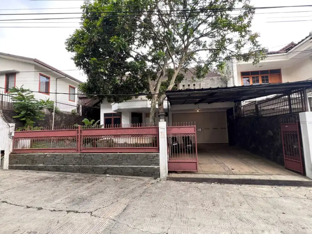 Rumah Mewah 2 Lantai Full Furnished Siap Huni di Setra Indah, Sukajadi