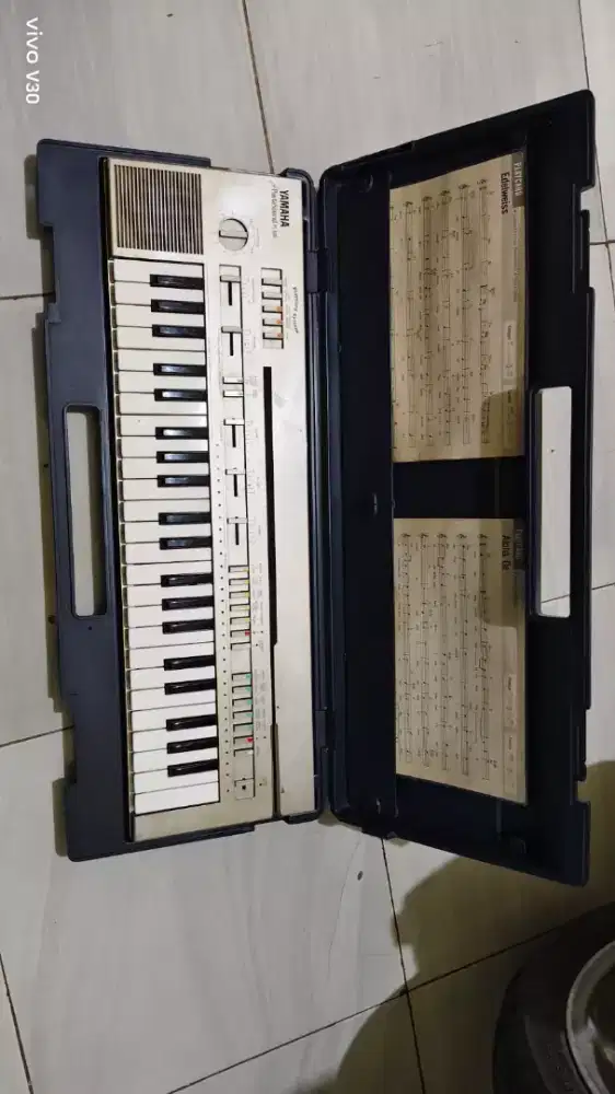 Piano Yamaha Portasound PC100