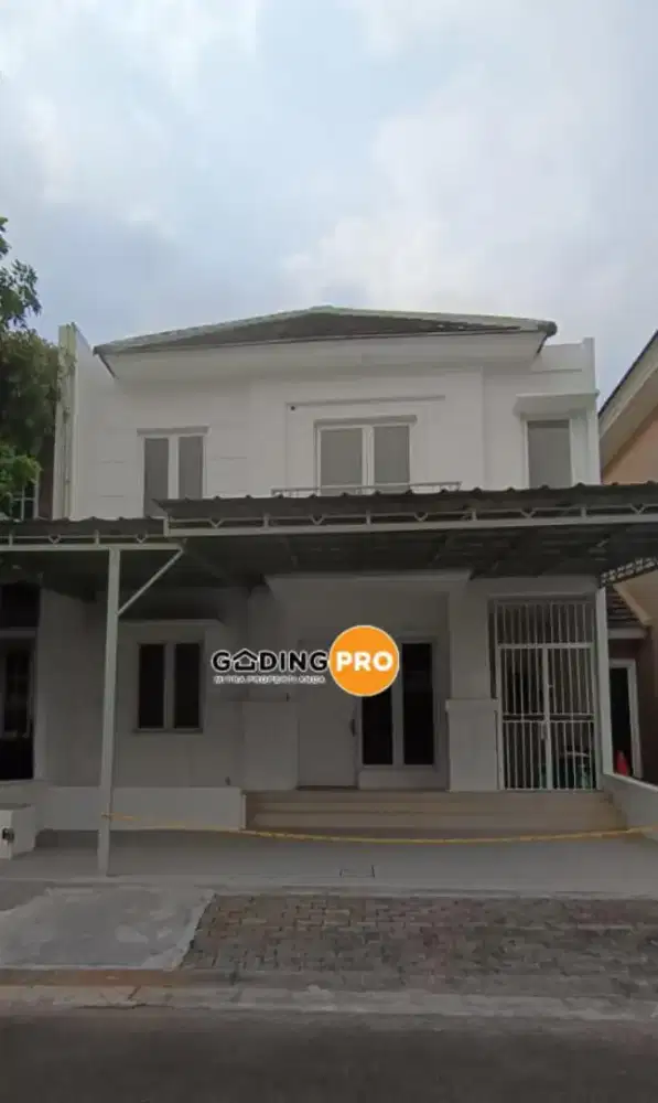 Dijual rumah 2 Lantai kota wisata full renovasi like new