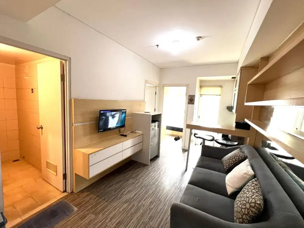 Sewa Apartemen Parahyangan Residence 2 BR, Furnished, Free IPL