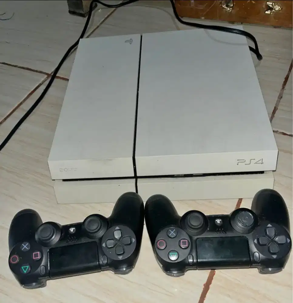 PS4 500GB FW9 Full Sett 2 Stick