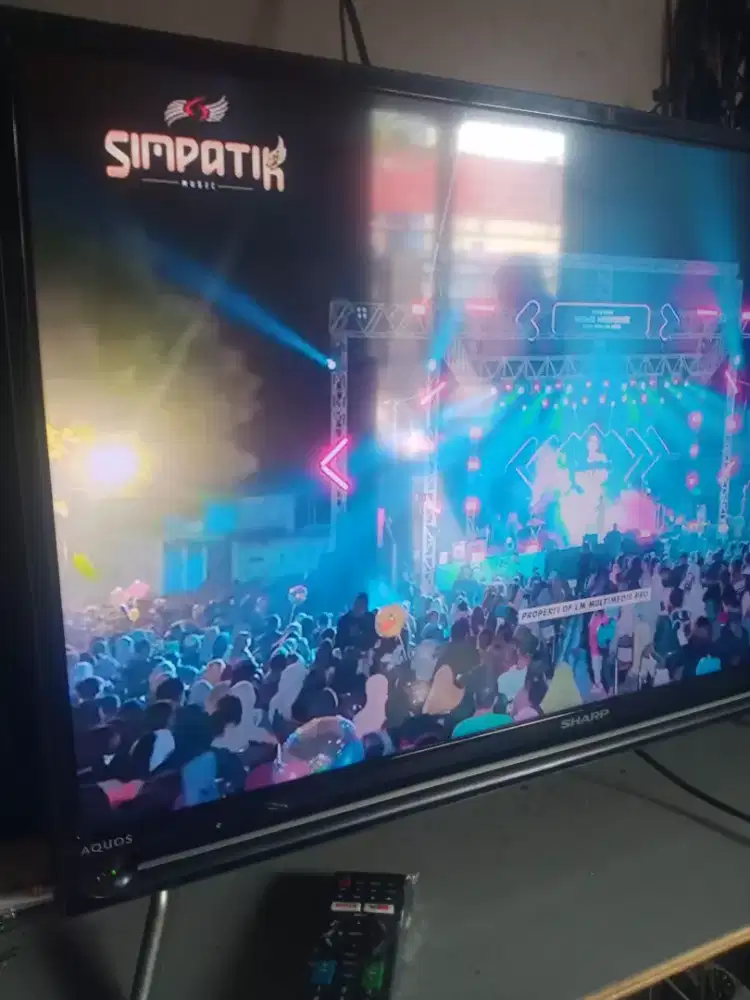 Tv Sharp smart digital 32in