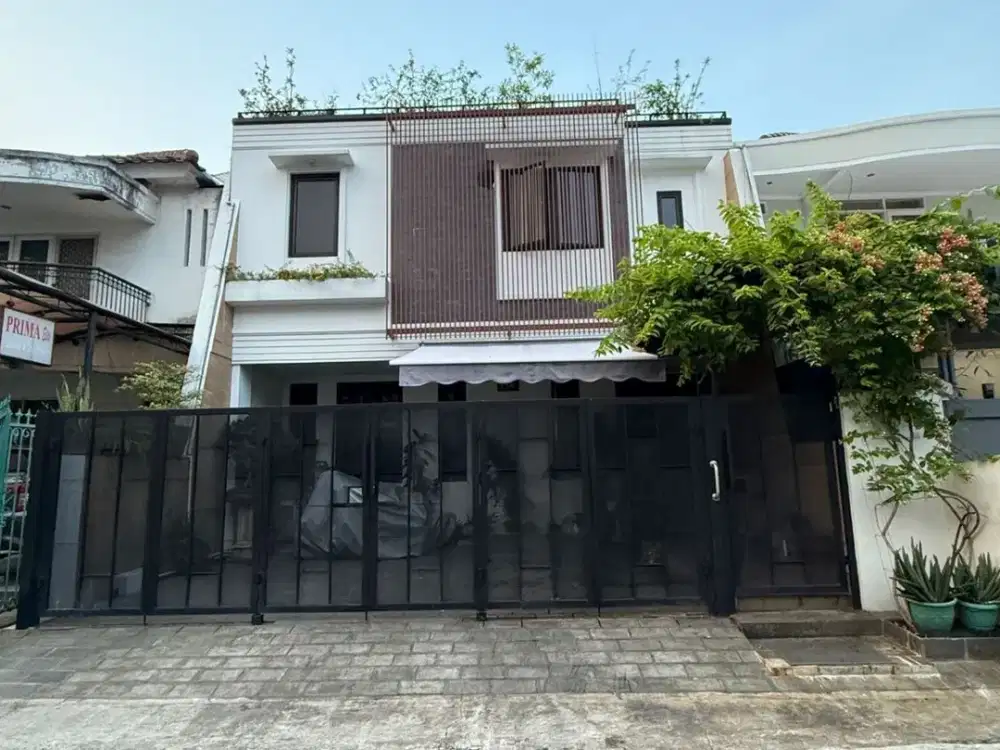 Rumah di Permata Buana,Uk 8X17m,2 Lantai,Shm,Harga:4.5 M Nego