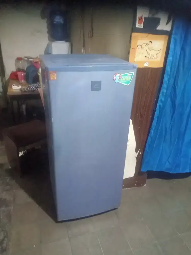 Jual kulkas Polytron Sepintu mesin ORI dngin beku bisa bisa di antar