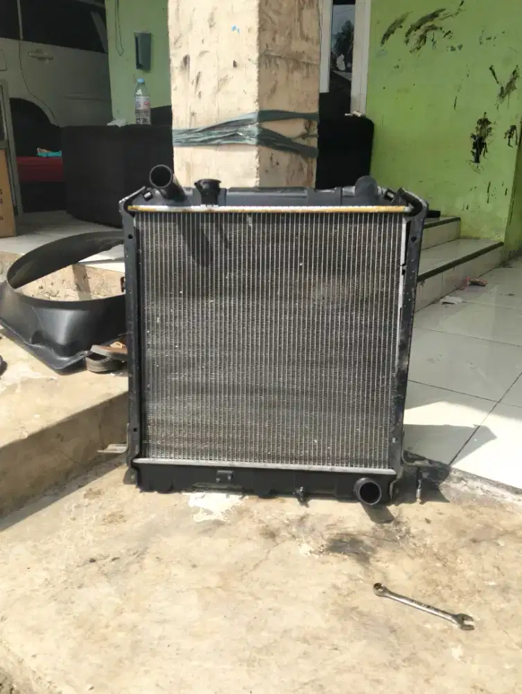 Radiator ISUZU ELF ORIGINAL NKR71 NMR71 NKR66 DENSO