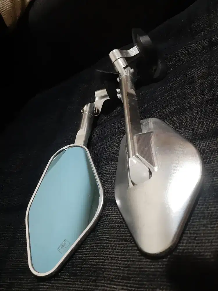 Spion Custom Merk Rizoma