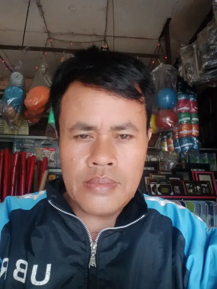 Jasa antar jemput pakai motor listrik