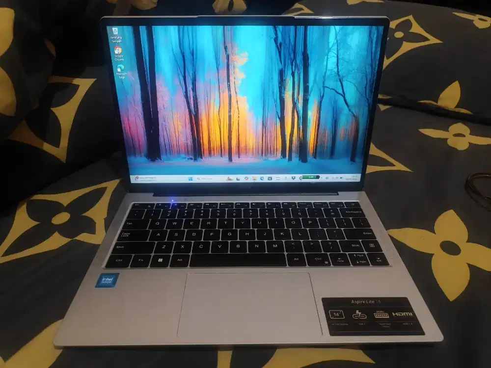 Laptop Acer aspire lite