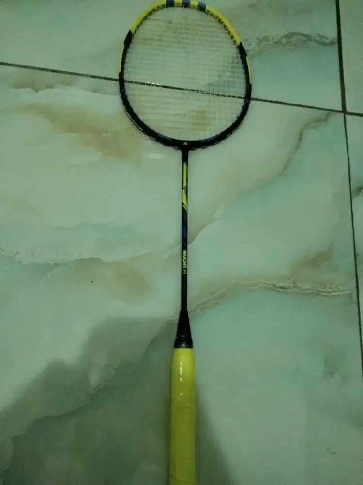Raket Profesional Adidas Wutch P1