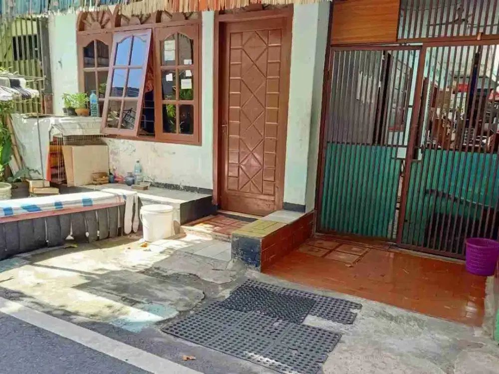 RUMAH HITUNG TANAH DALAM KOMPLEK DI BENDHIL TANAH ABANG JAKARTA PUSAT LOKASI STRATEGIS