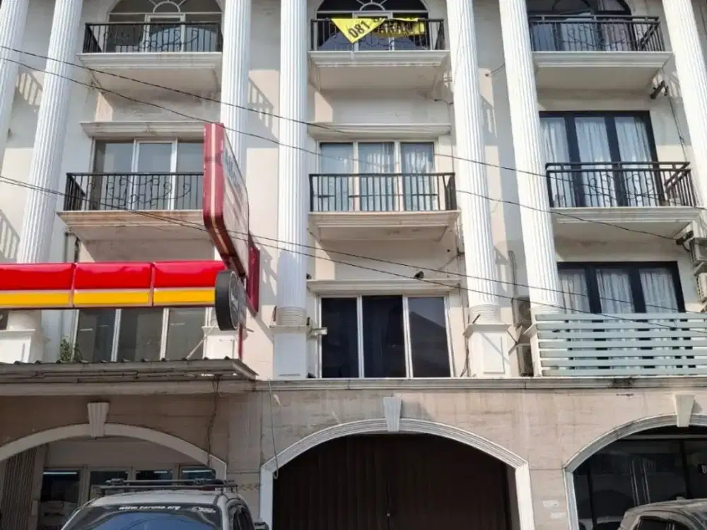 Di Sewakan Ruko 4 Lantai Siap Pakai di Komplek Ruko Rich Palace Meruya Jakarta Barat