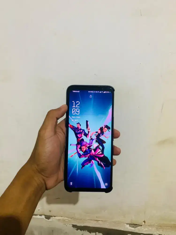 Asus rog Phone 7 12/256GB no minus dan mulus