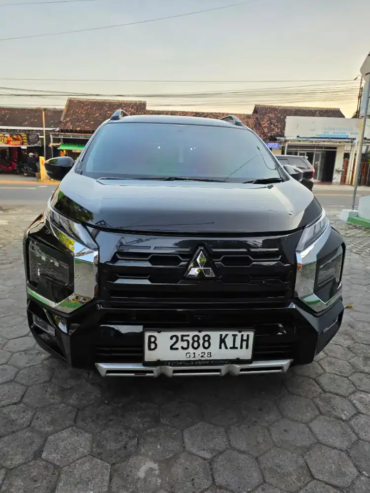 Xpander cross matic tahun 2023