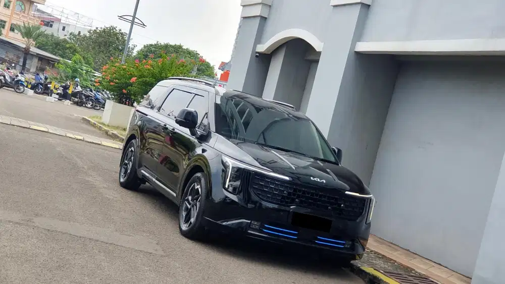 Km 5rb kia grand carnival premiere diesel 2025 hitam pajak panjang
