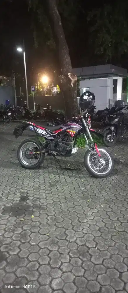 Kawasaki DTracker 2018