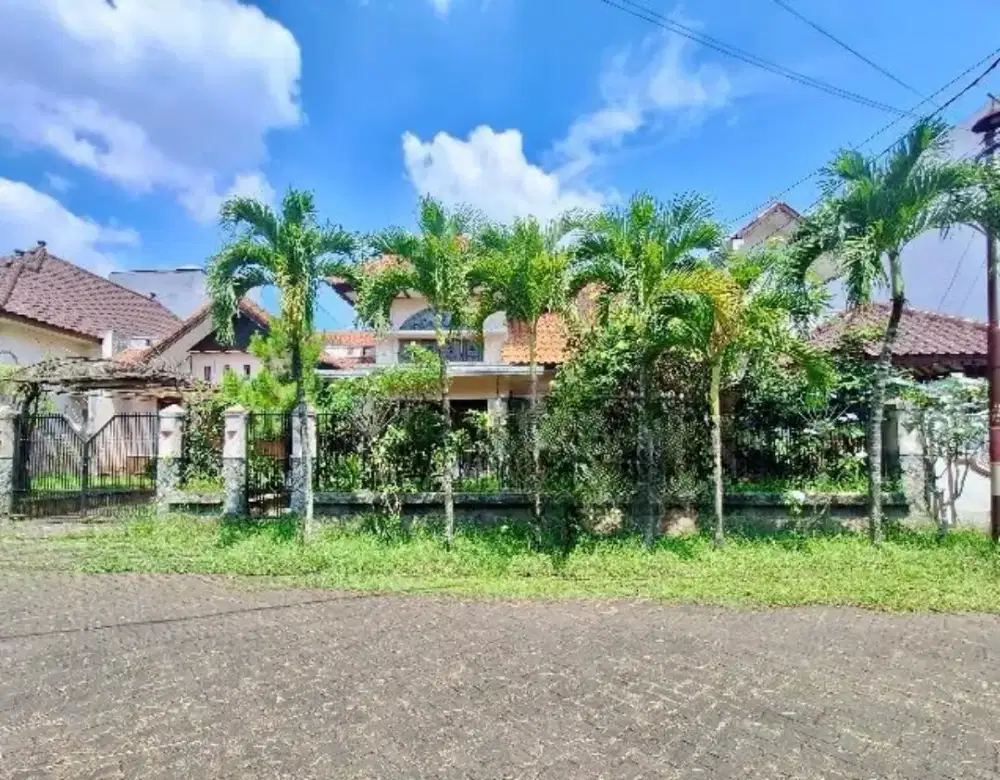 Rumah Luas 400 m² di Soekarno hatta Suhat Malang