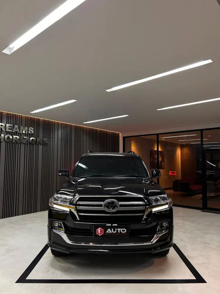 Toyota Land Cruiser VXR 2020 Hitam LC LC200 Km52rb Nik 2019 B1718CCQ