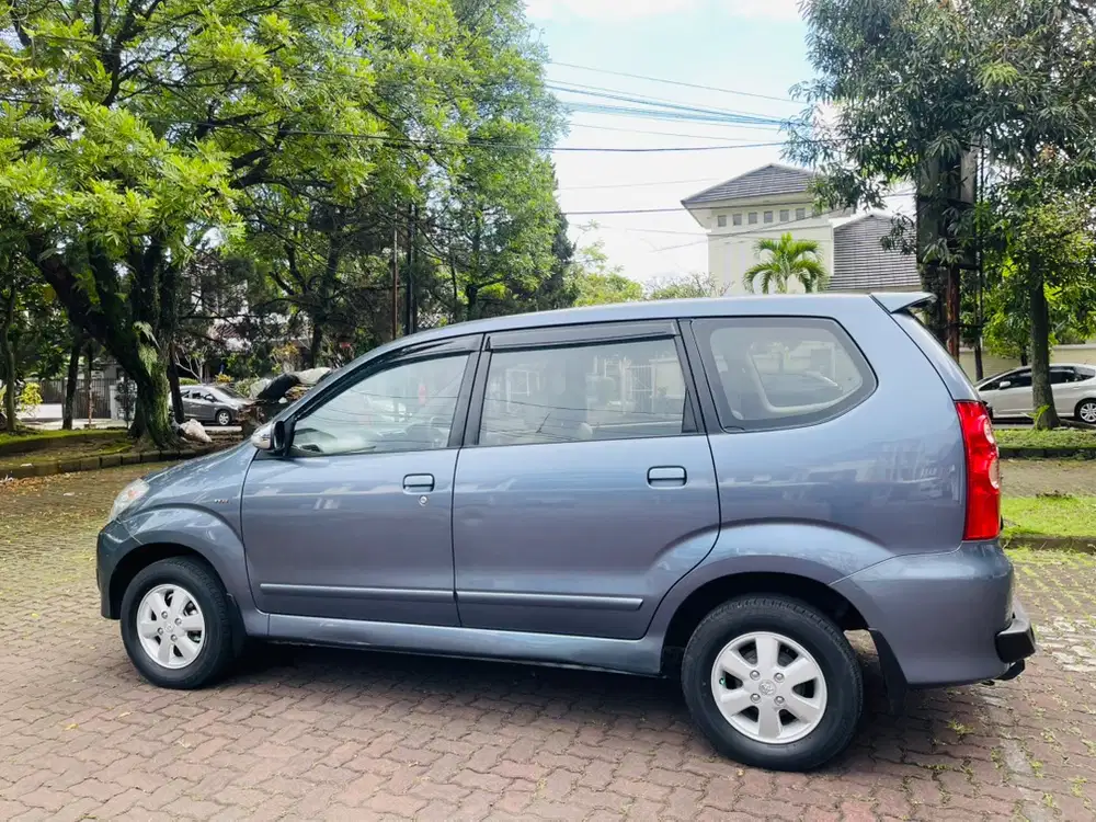 Toyota Avanza 2011 Bensin