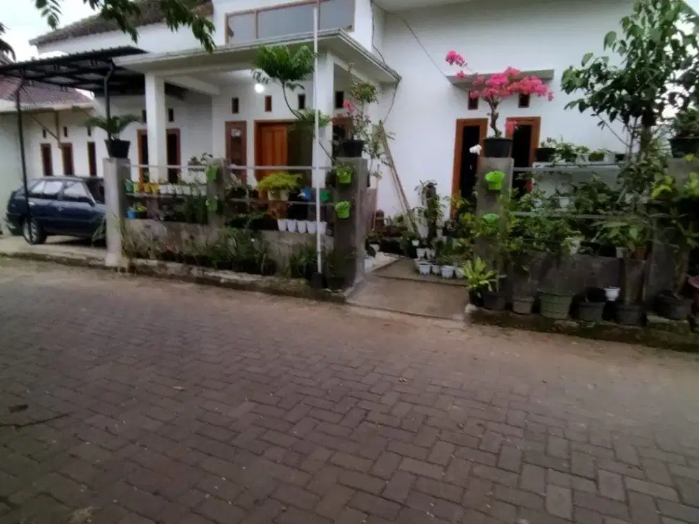 Dijual Rumah Siap Huni di Arjowinangun Malang Strategis
