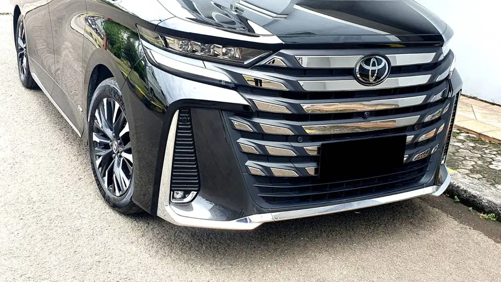 Toyota Vellfire 2.5 VIP Executive Lounge Hybrid CVT TSS 2025 Like New