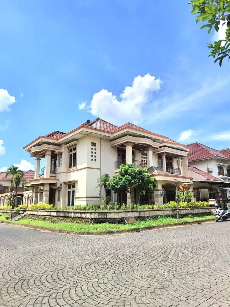 Rumah Mewah Terluas di Tirtasani Residence
