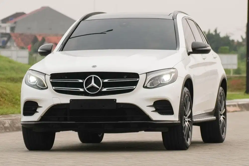 Mercedes Benz GLC200 AMG Night Edition 2020 White Panoramic! X3 c300