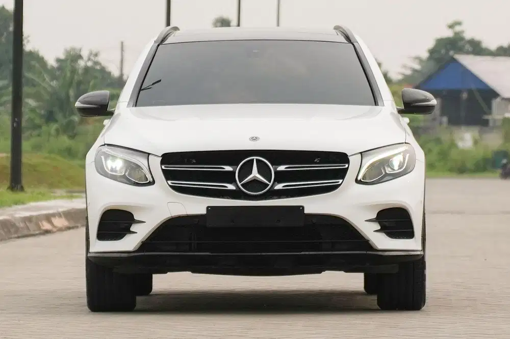 Mercedes Benz GLC200 AMG Night Edition 2020 Warranty! 520i 320i