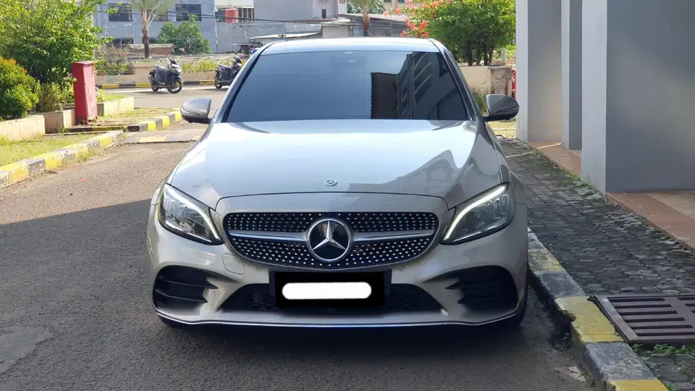 Km 5 rb mercedes benz mercy c300 amg line 2020 abu
