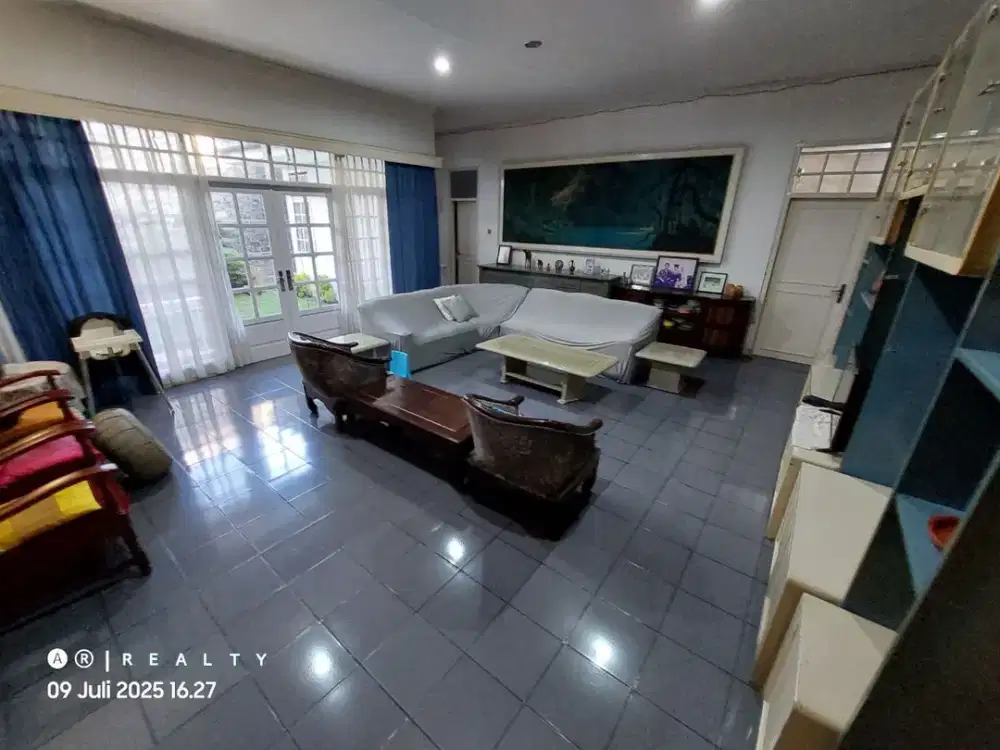 Rumah SHM di Mainroad Arcamanik Bandung Kota dkt Antapani dan Sport Jabar bisa untuk Usaha