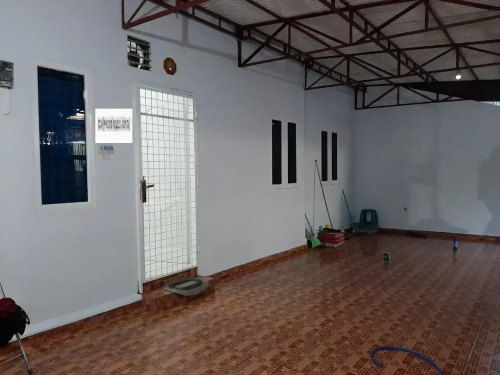Dijual rumah luas pinggir jalan cocok untuk usaha di Harapan Indah Bekasi
